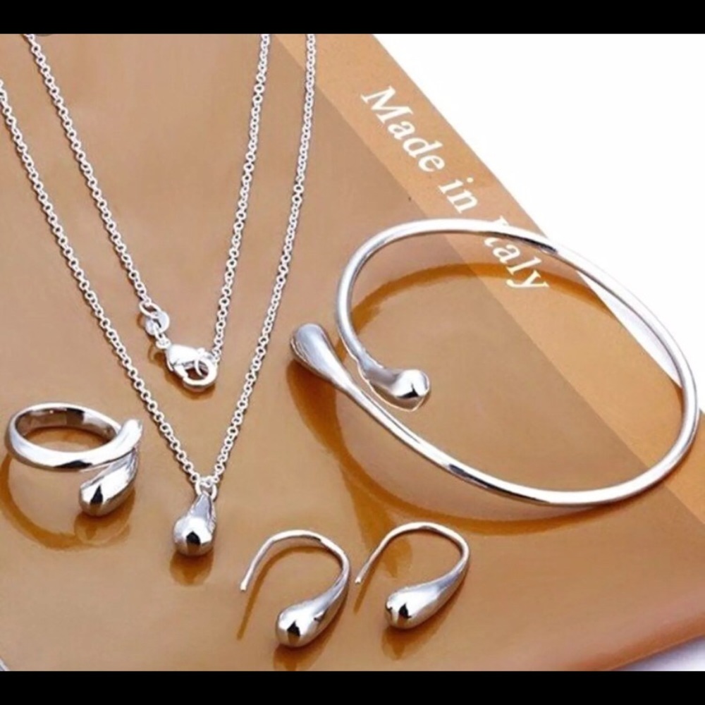 Tear droplet jewelry set (4 piece)